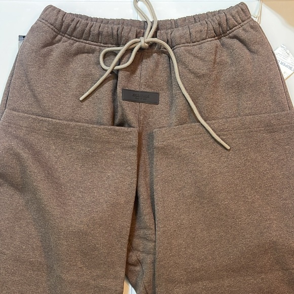fear of god essentials 2024 heather wood lounge sweatpants - Picture 3 of 8